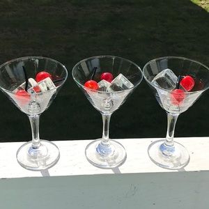 Home décor - 4 Martini glasses with red glass cherries and glass ice cubes